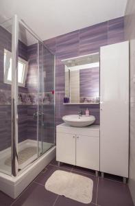 Apartments with parking spaces Igrane, Makarska - 16878