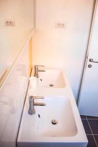 Apartments by the sea Sveti Filip i Jakov, Biograd - 16966