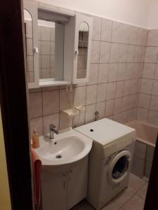 Apartments with a parking space Sibenik - 16582