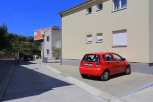 Apartments with a parking space Podstrana, Split - 16663