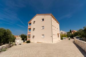 Family friendly apartments with a swimming pool Okrug Gornji, Ciovo - 16901