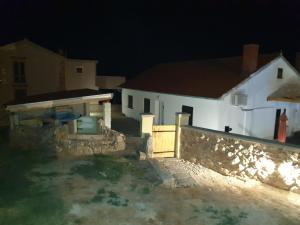 Family friendly apartments with a swimming pool Risika, Krk - 16841