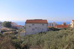 Apartments and rooms with parking space Tucepi, Makarska - 16914