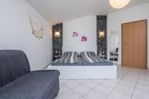 Apartments by the sea Vir - 18525