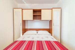 Apartments by the sea Vir - 18533