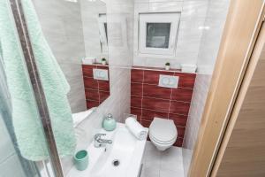 Apartments with parking space Vir - 18561