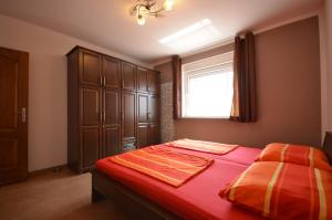 Apartments with parking space Vir - 18562