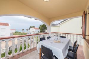 Apartments by the sea Vir - 18570