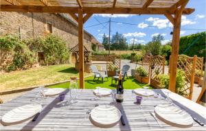 Maisons de vacances Amazing home in Baraqueville with WiFi and 3 Bedrooms : photos des chambres