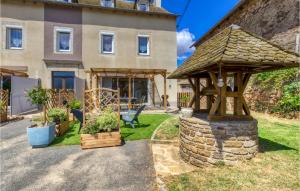 Maisons de vacances Amazing home in Baraqueville with WiFi and 3 Bedrooms : photos des chambres