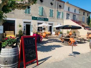 Hotels Le Chardon : photos des chambres
