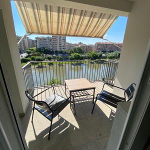 Apartamento completamente reformado en el casco antiguo con vistas al rio
