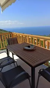 Sun Meets Sea - 雅莎尼奥