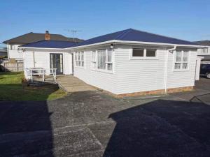 White weather board house
