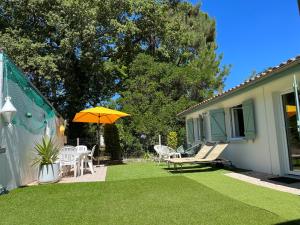 Maisons de vacances La Petite Suzette, a 2min a pied de la plage ! : photos des chambres