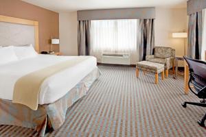 Holiday Inn Express Monterey - Cannery Row by IHG