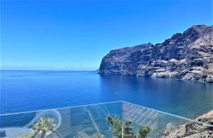 Apartamento incleibles vistas al océano y piscina.