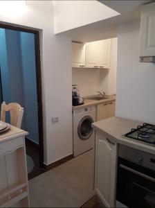 Garsoniera lux centru pietonal Tîrgu - Jiu