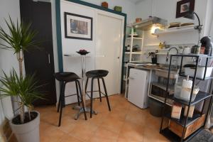 Appartements LE CITY Studio - AUX 4 LOGIS - Petit dejeuner inclus 1ere nuit : photos des chambres