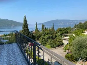 Vila Ćorović - Kumbor