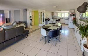 Lovely Home In Murviel-Lès-Montpellie