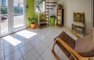Maisons de vacances Lovely Home In Murviel-Les-Montpellie : photos des chambres