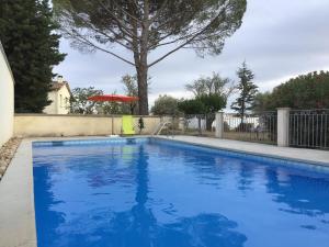 Appartements Le Clau provencal : Appartement - Vue sur Piscine 