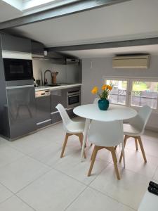 Appartements Villa L'Abaguie-Charmant logement au calme entre mer et montagne : photos des chambres