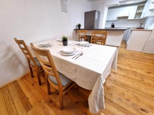 Vagnera Old Town Two Bedroom Apartment