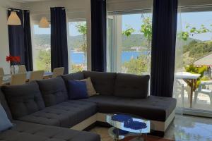 Vis - luxury holiday villa with swimming pool