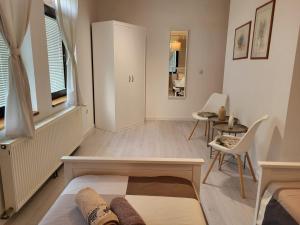 Sobe Pilajevo 2, 183 Ulica Stjepana Radića, Gola