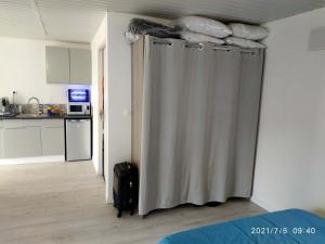 Appartements appartement Le Boulou centre ville pour 2 adultes-2 enfants - Hebergement de particulier- check in 17h-21h30 : photos des chambres