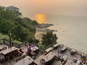 Sunrise Beach Resort and Residence - Ban Nong Chap Tao