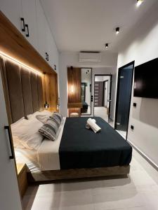 City Compass Luxury Suites