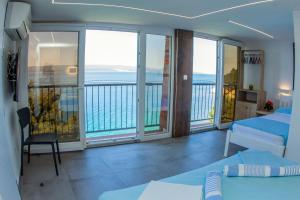 Family friendly seaside apartments Pisak, Omis - 18610