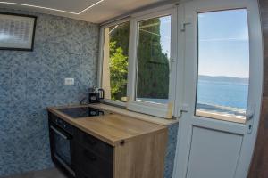 Family friendly seaside apartments Pisak, Omis - 18610
