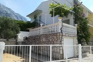 Apartments by the sea Zivogosce - Mala Duba, Makarska - 18626 - Franičevići