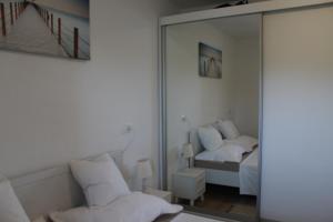 Seaside apartments with a swimming pool Poljica, Trogir - 18634