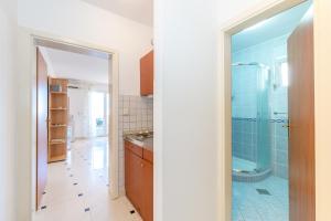 Apartments by the sea Vir - 18603