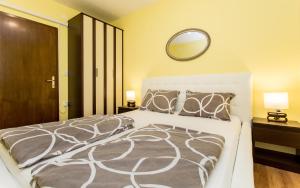 Family-friendly apartments with swimming pool Silo, Krk - 18677