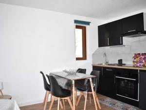 Appartements Studio Font-Romeu-Odeillo-Via, 1 piece, 4 personnes - FR-1-580-73 : photos des chambres