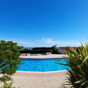 Loralistudios, Maison en bord de mer - La Birochere