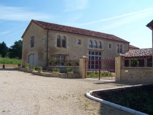 Maisons de vacances MAISON DE CHARME LES CAILLAVES : photos des chambres