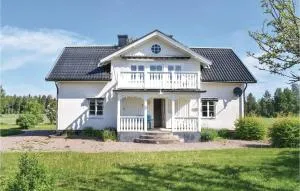 Beautiful Home In Södra Vi With Wifi - Vimmerby