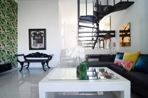 9 Ipanema Umhlanga 5 Sleeper garden unit next to The Oyster Box Hotel