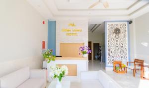 Khách sạn Minh Long