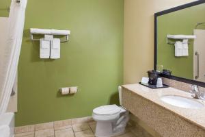 Queen Room room in Sleep Inn & Suites Bakersfield North