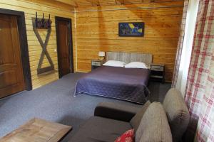 Family Room with Balcony room in Shale Verba