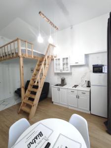 Victory park apartments світло не вимикають 24-7