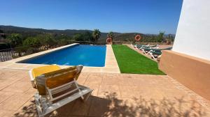 Agradable Chalet con piscina en Villaharta
